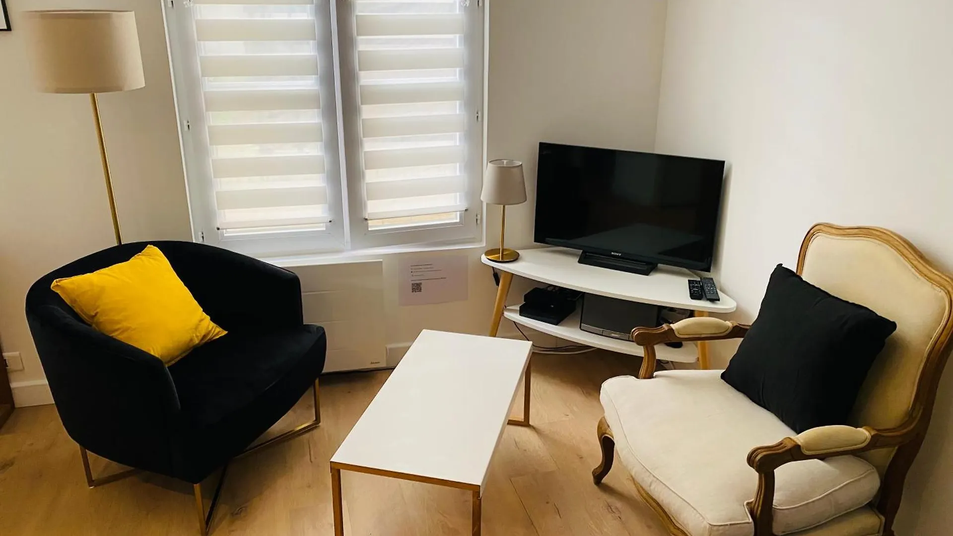 Apartment Appartement Entier Aux Abbesses - Montmartre - Flat In Montmartre Paris