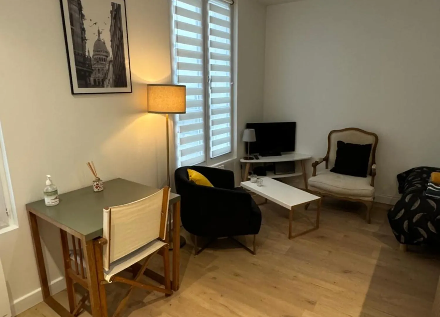 Appartement Entier Aux Abbesses - Montmartre - Flat In Montmartre Paris Apartment