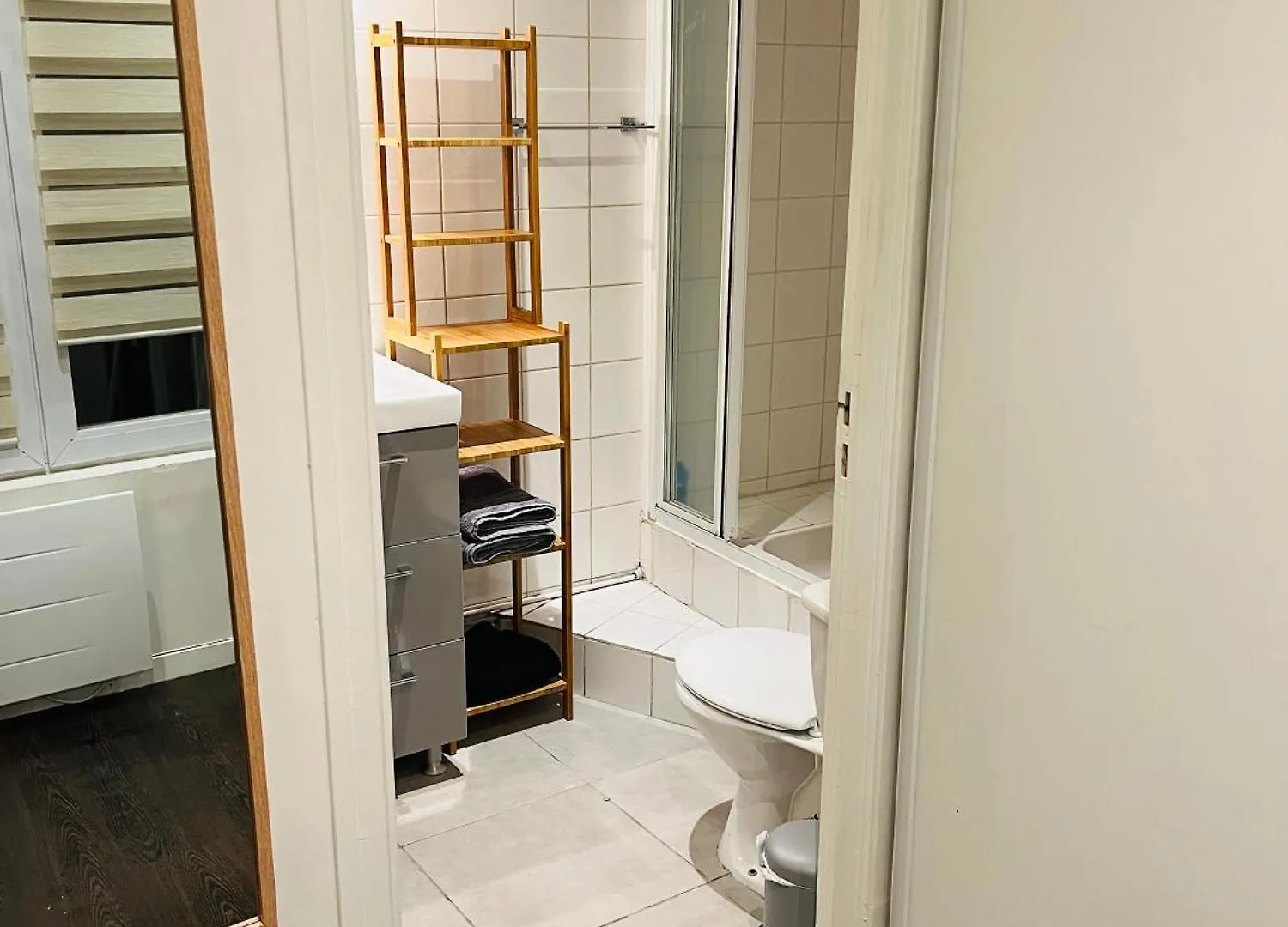 Appartement Entier Aux Abbesses - Montmartre - Flat In Montmartre Paris Apartment