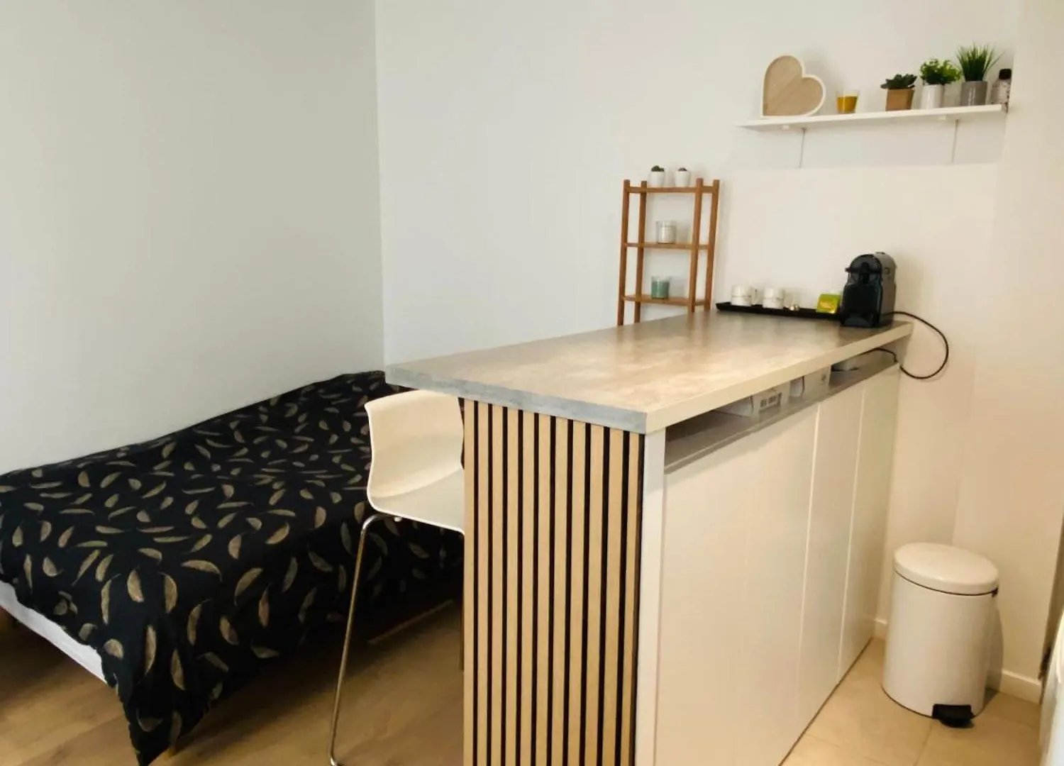 Appartement Entier Aux Abbesses - Montmartre - Flat In Montmartre Paris 0*,  France
